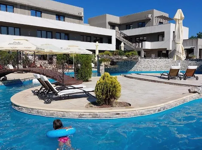 Complex Complex Casa Ani *