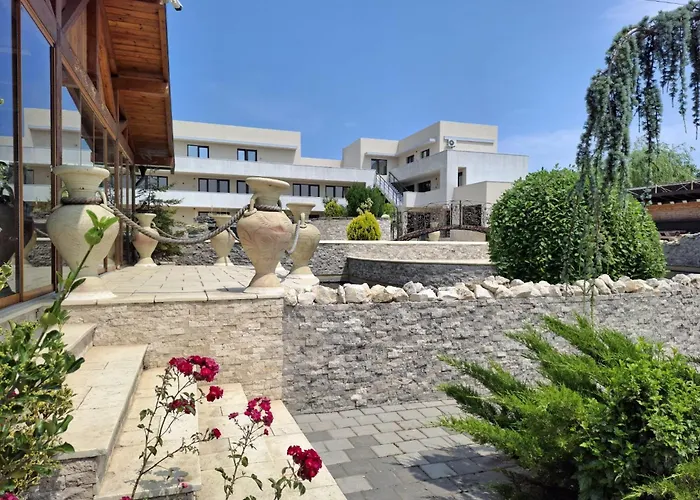 Complex Complex Casa Ani